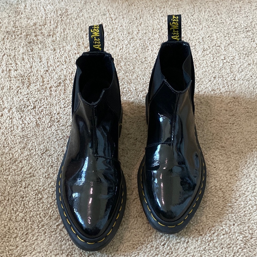 Dr Martens women Chelsea boots size 6